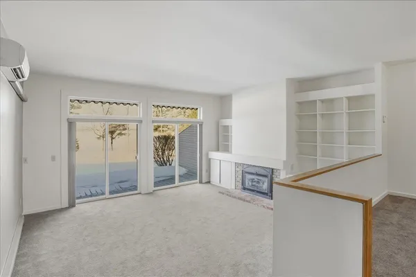 $899,900 | 102 South Beach Road, South Burlington, VT 05403