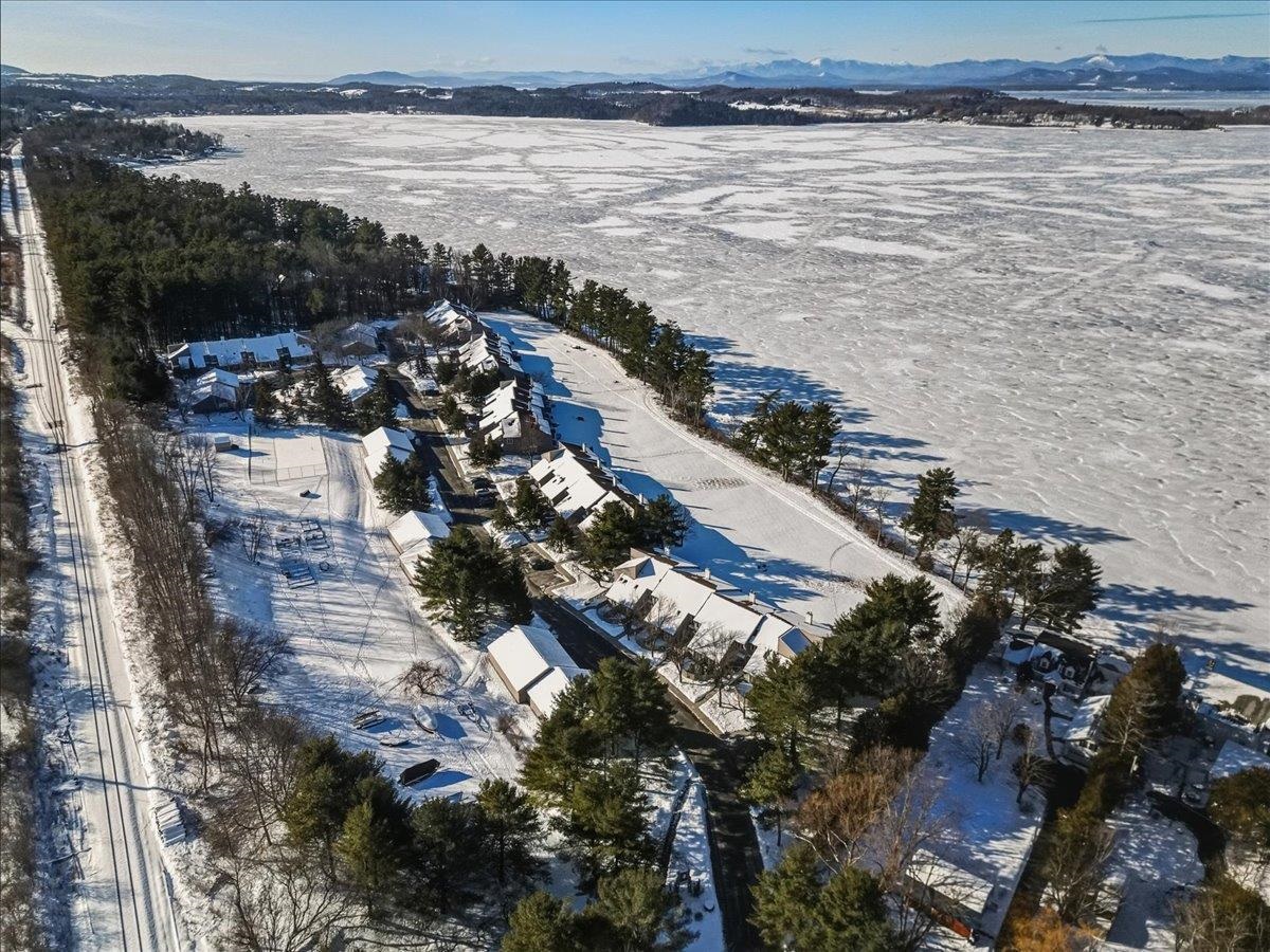 102 South Beach Road South Burlington, VT 05403 - Photo 51 of 58