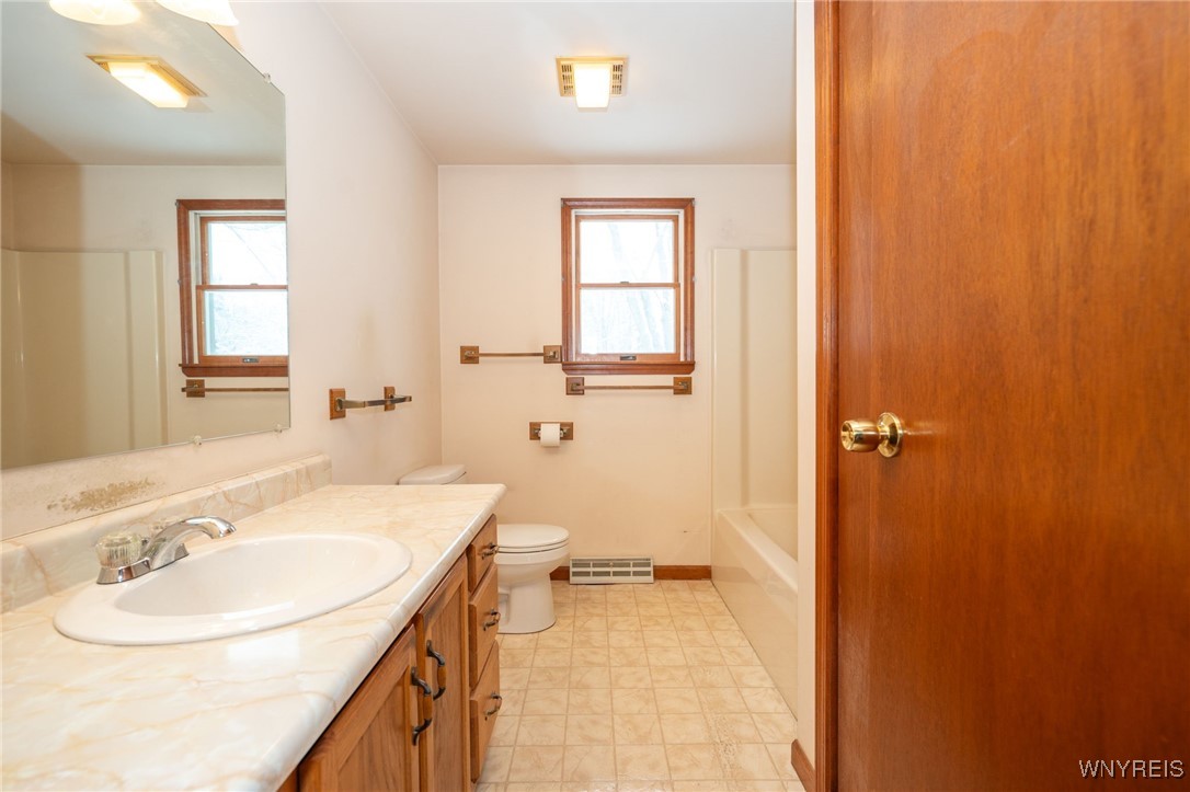 1788 Ruie Road North Tonawanda, NY 14120 - Photo 34 of 50