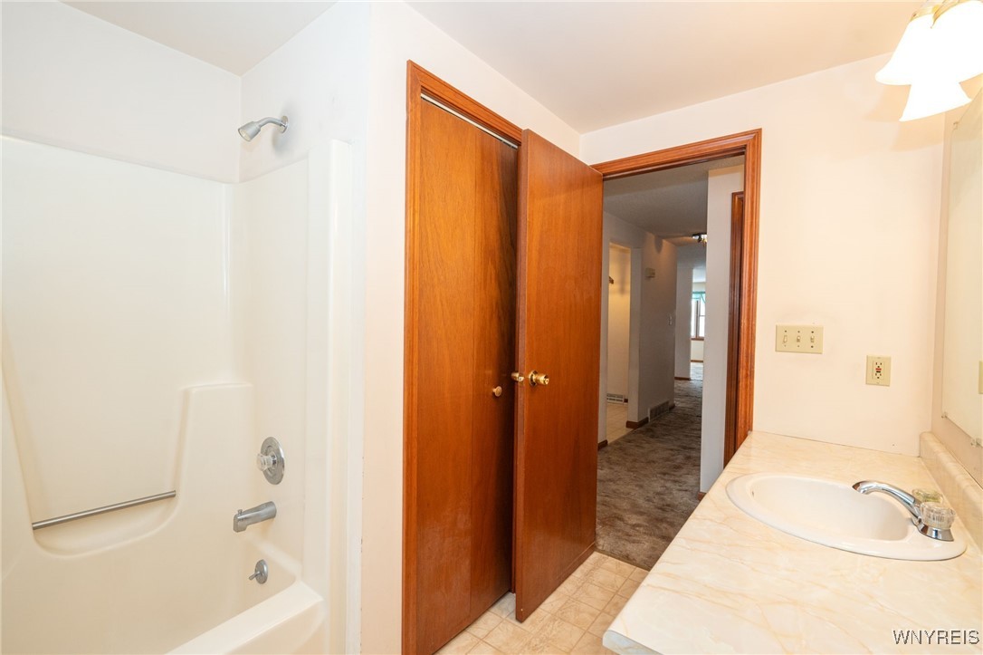 1788 Ruie Road North Tonawanda, NY 14120 - Photo 36 of 50