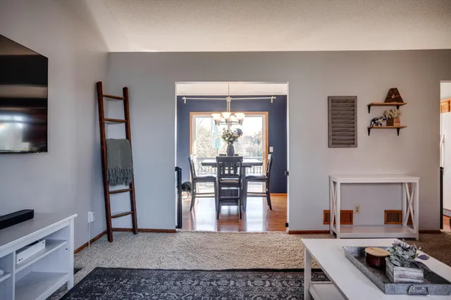 $375,000 | 348 Columbine Lane, Shakopee, MN 55379