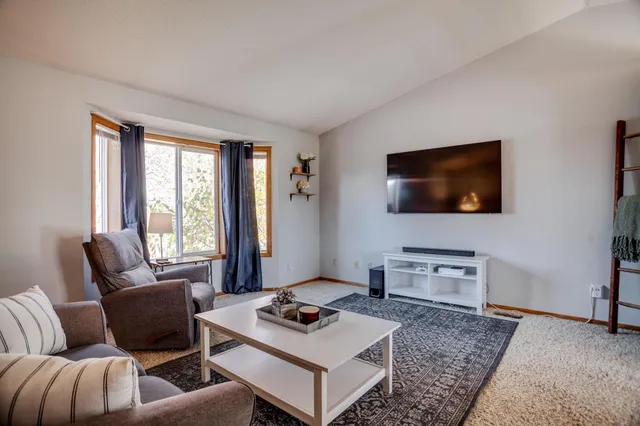 $375,000 | 348 Columbine Lane, Shakopee, MN 55379