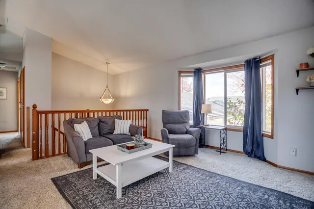 $375,000 | 348 Columbine Lane, Shakopee, MN 55379