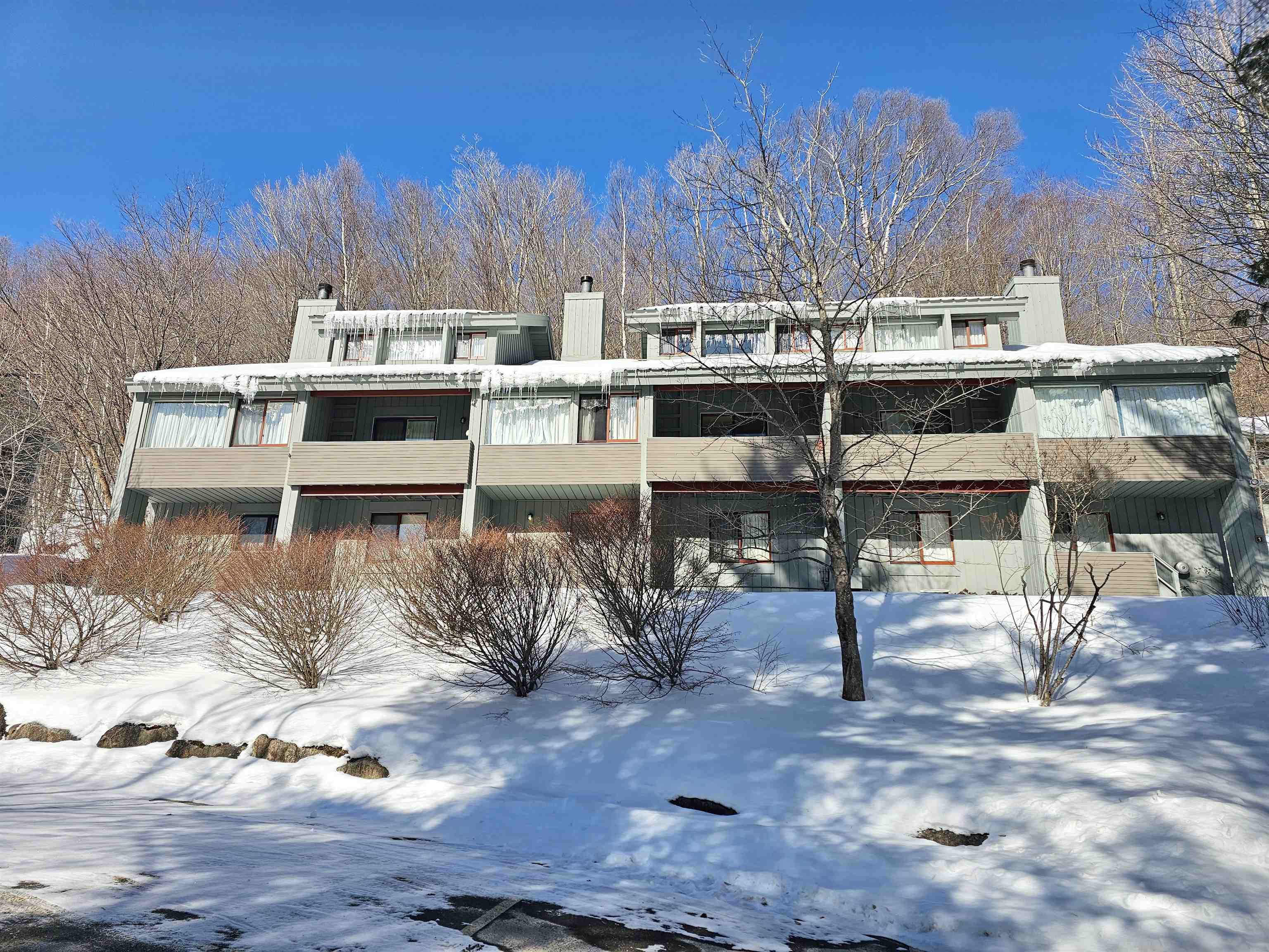 8 Granite Road, Unit 2 Lincoln, NH 03251 - Photo 1 of 36