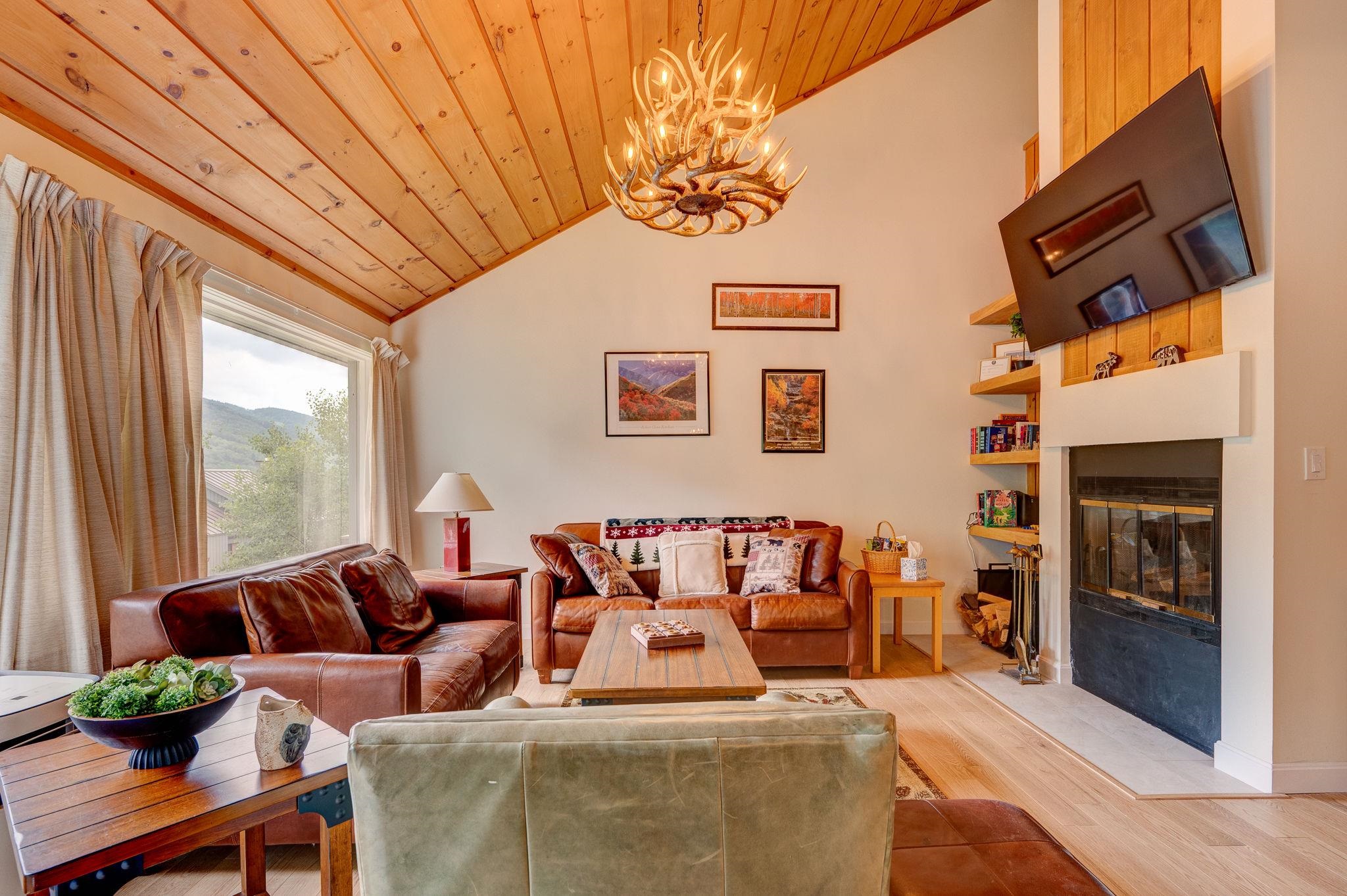 8 Granite Road, Unit 2 Lincoln, NH 03251 - Photo 2 of 36