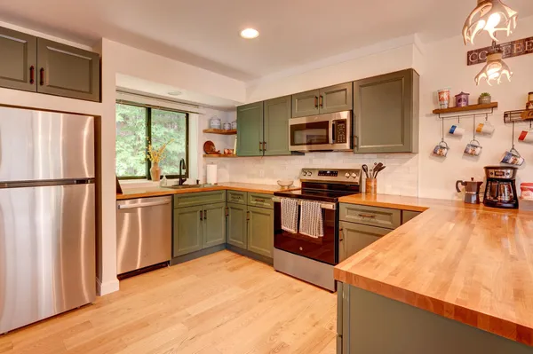 $649,000 | 8 Granite Road, Unit 2, Lincoln, NH 03251