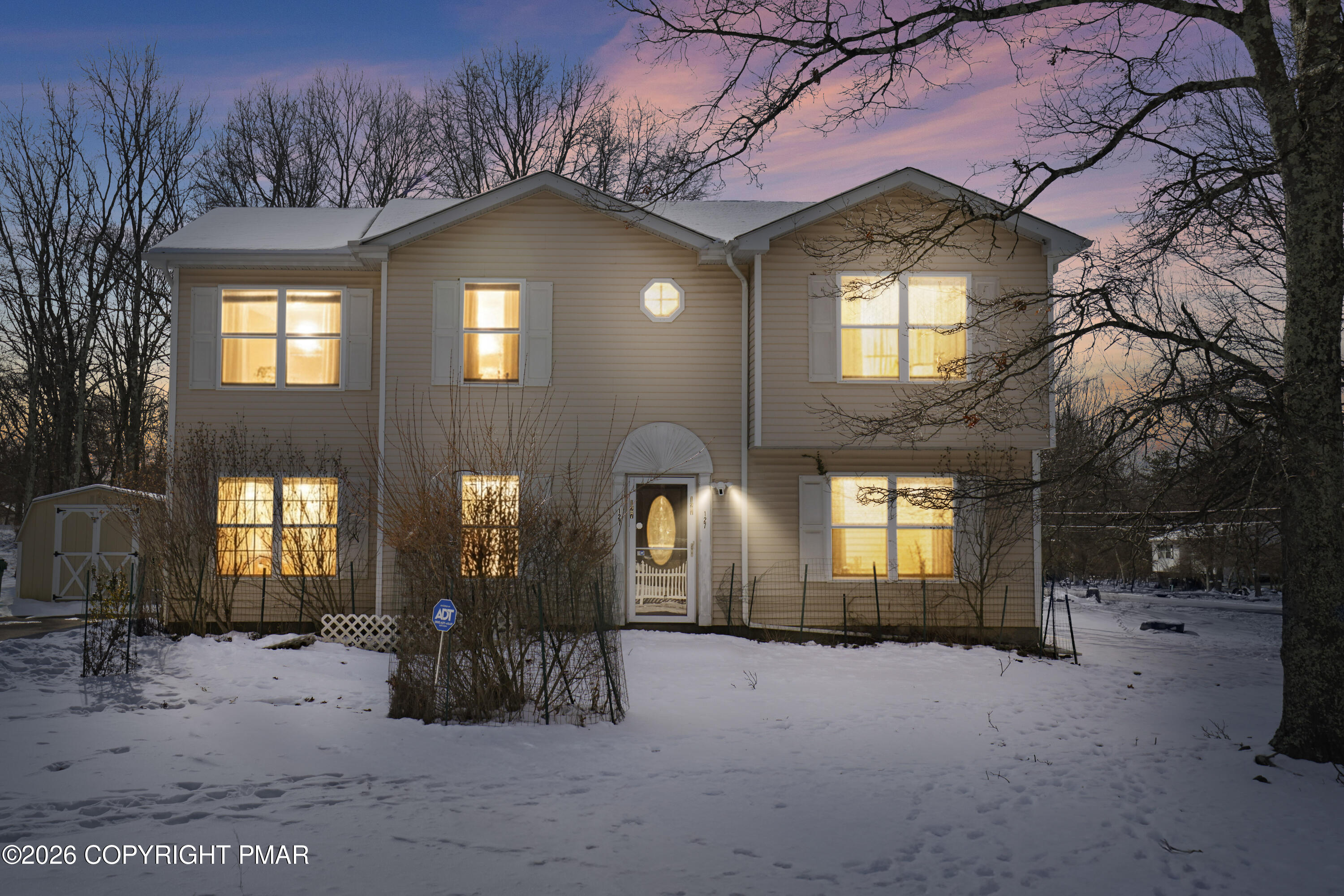 127 Simmons Place Bushkill, PA 18324 - Photo 1 of 51 01-RBP51506_dte