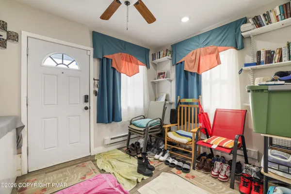 $295,000 | 127 Simmons Place, Bushkill, PA 18324