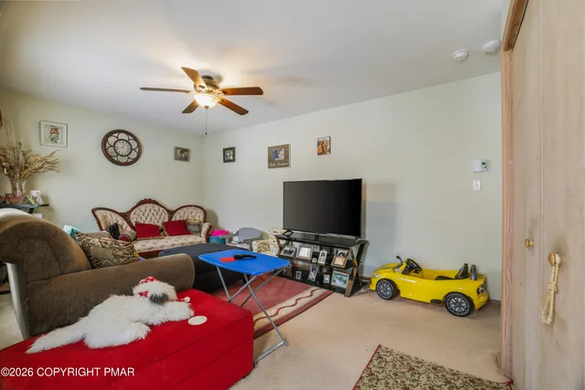 $289,900 | 127 Simmons Place, Bushkill, PA 18324