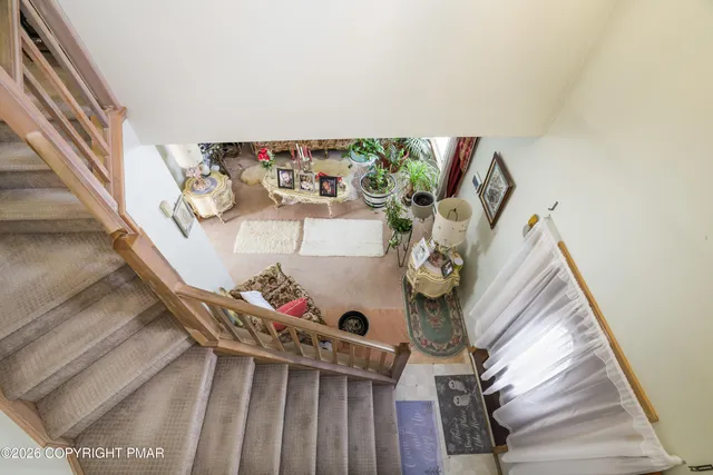 $289,900 | 127 Simmons Place, Bushkill, PA 18324