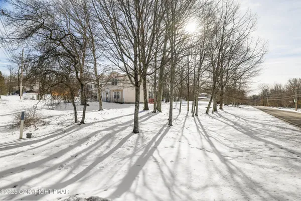 $295,000 | 127 Simmons Place, Bushkill, PA 18324