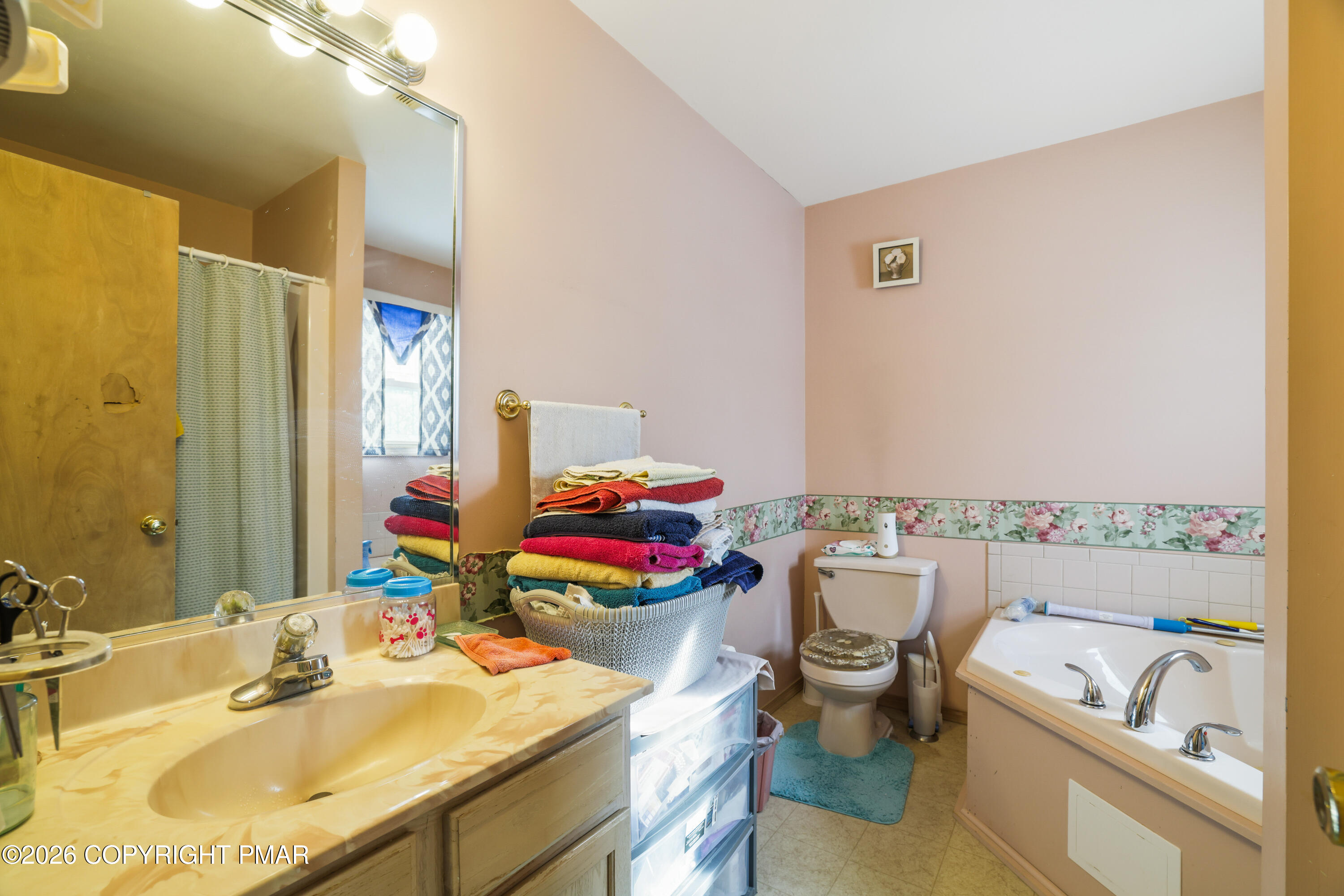 127 Simmons Place Bushkill, PA 18324 - Photo 40 of 51 27-RBP51419