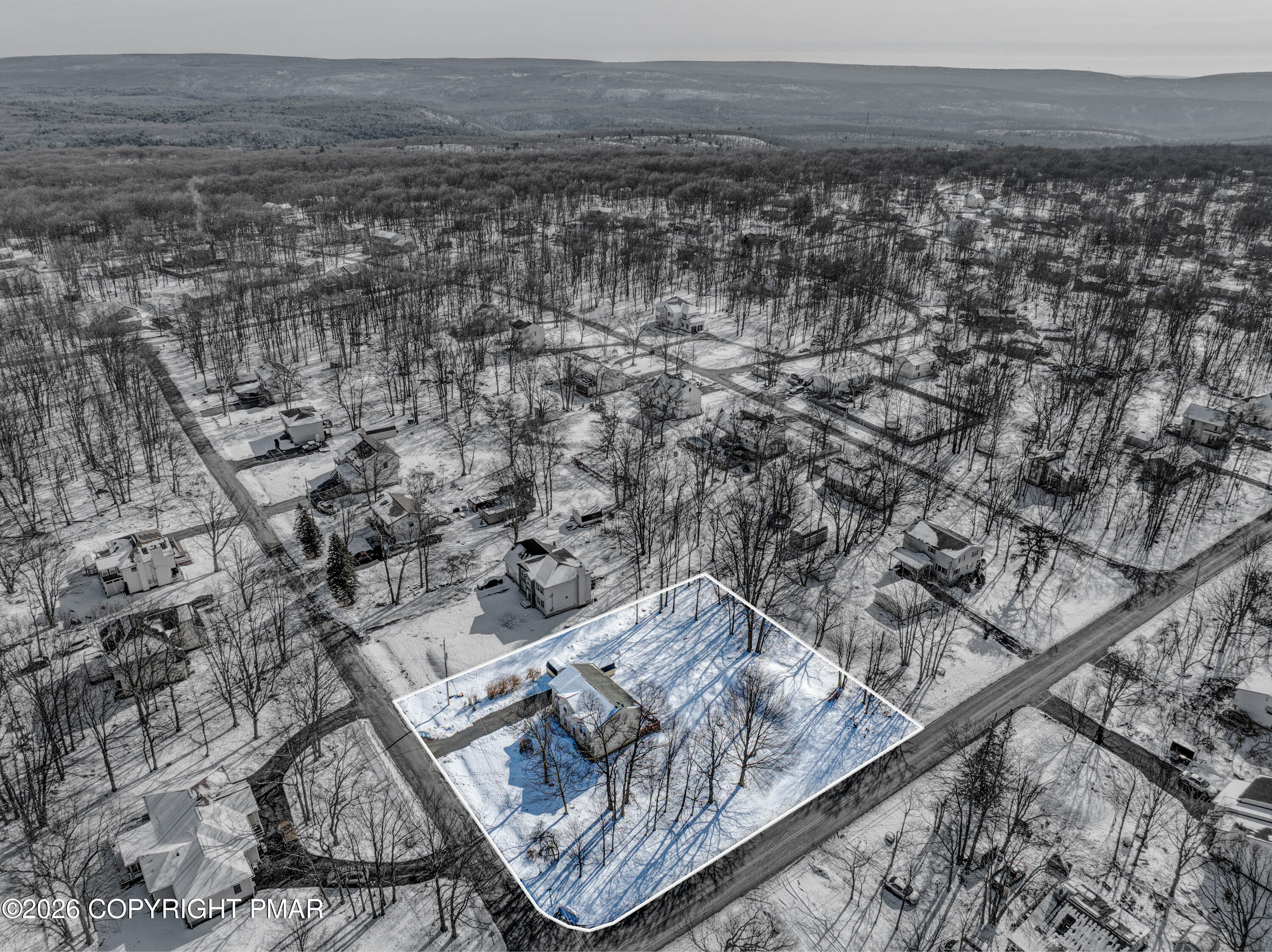 127 Simmons Place Bushkill, PA 18324 - Photo 46 of 51 47-DJI_20260124114648_0720_D-Edit