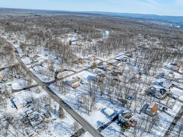 $295,000 | 127 Simmons Place, Bushkill, PA 18324