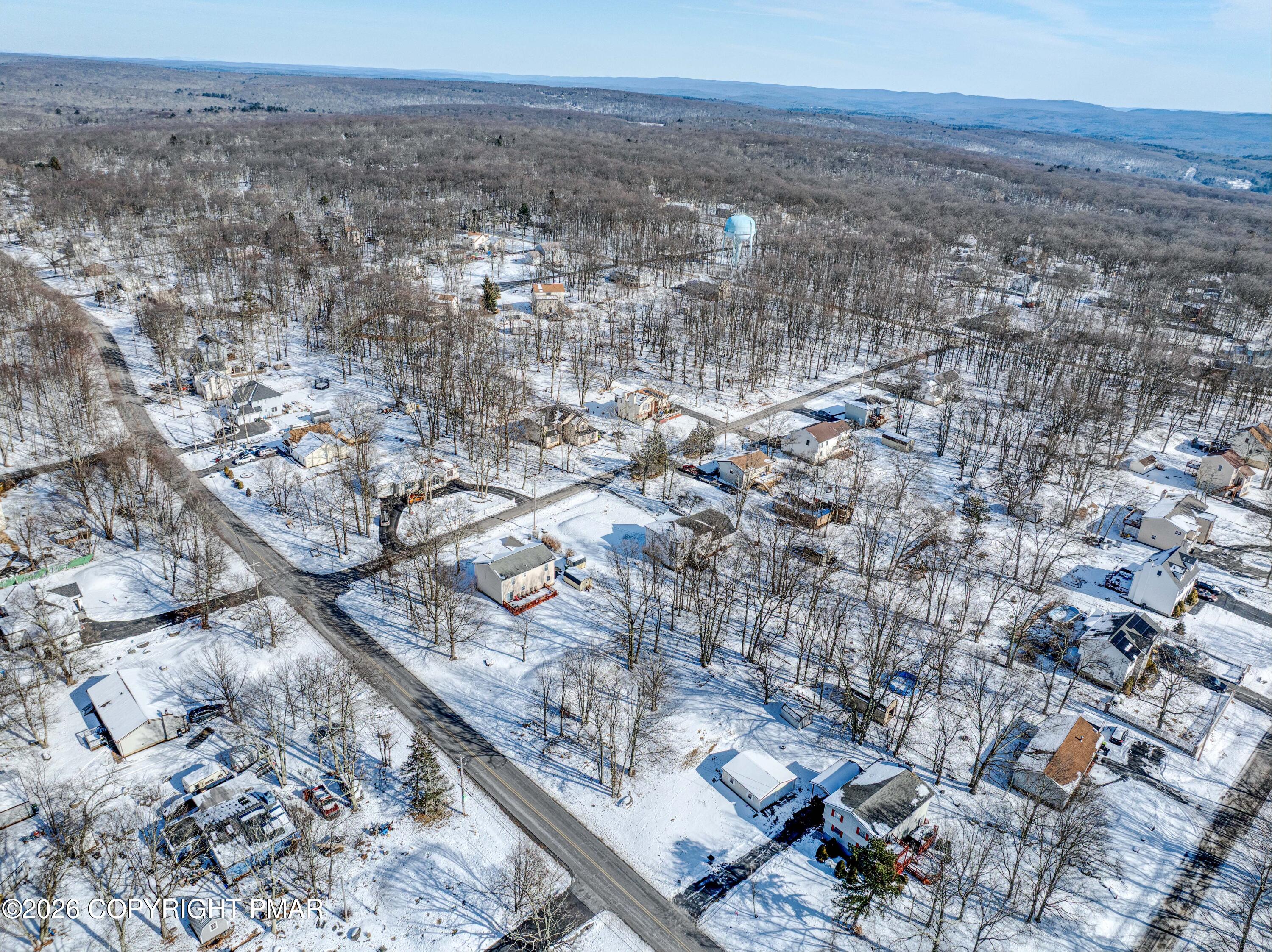 127 Simmons Place Bushkill, PA 18324 - Photo 47 of 51 50-DJI_20260124114717_0725_D