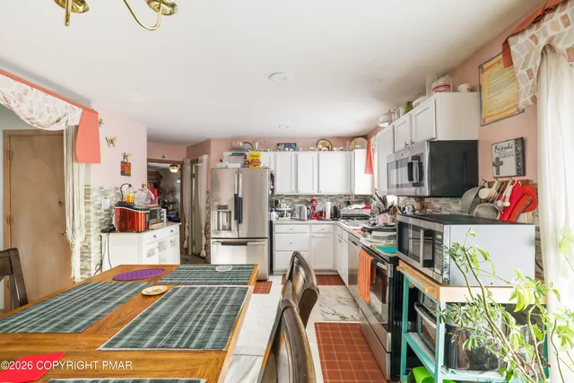 $289,900 | 127 Simmons Place, Bushkill, PA 18324