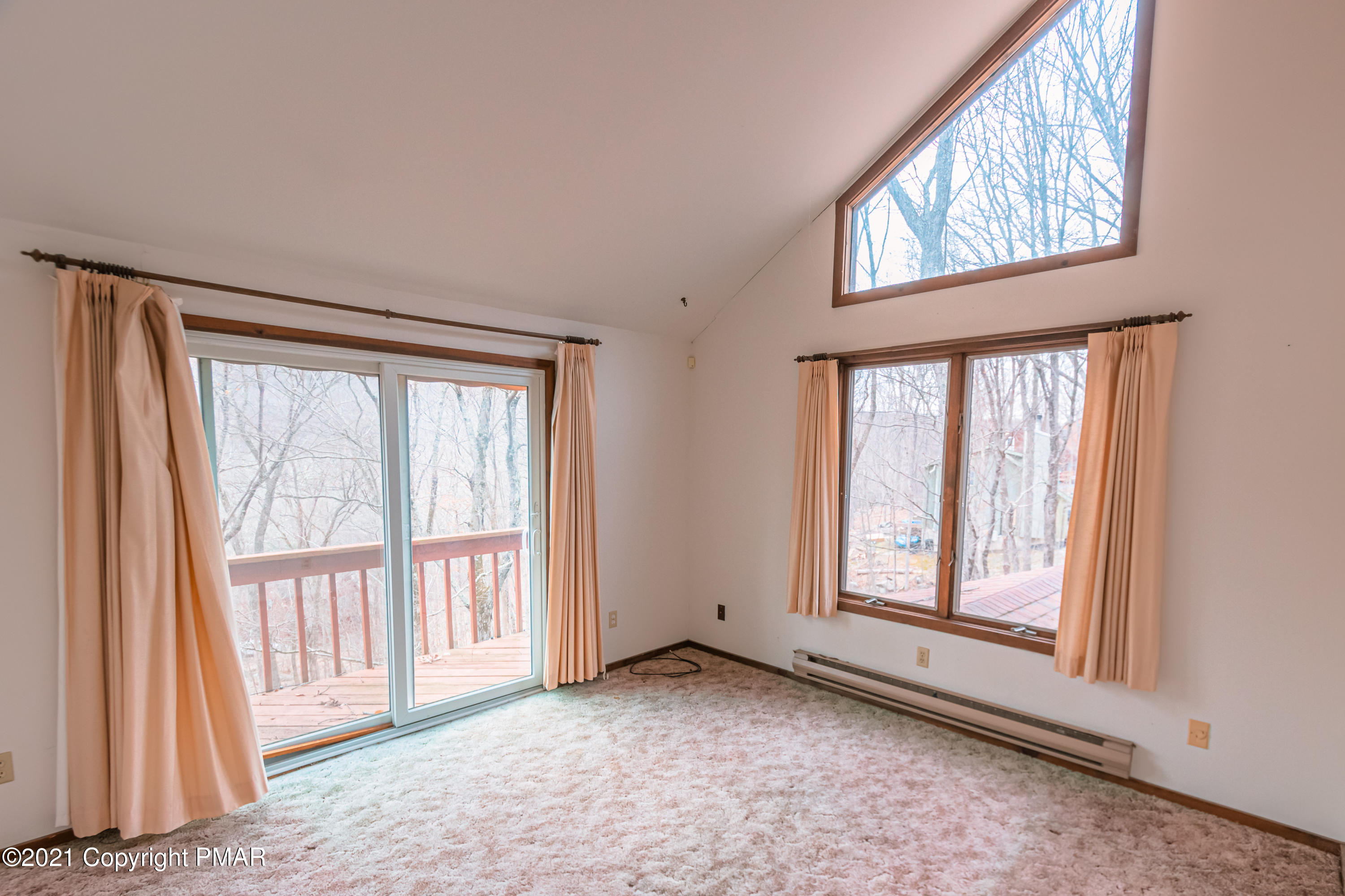 1021 Hampstead Road Bushkill, PA 18324 - Photo 20 of 57 loft