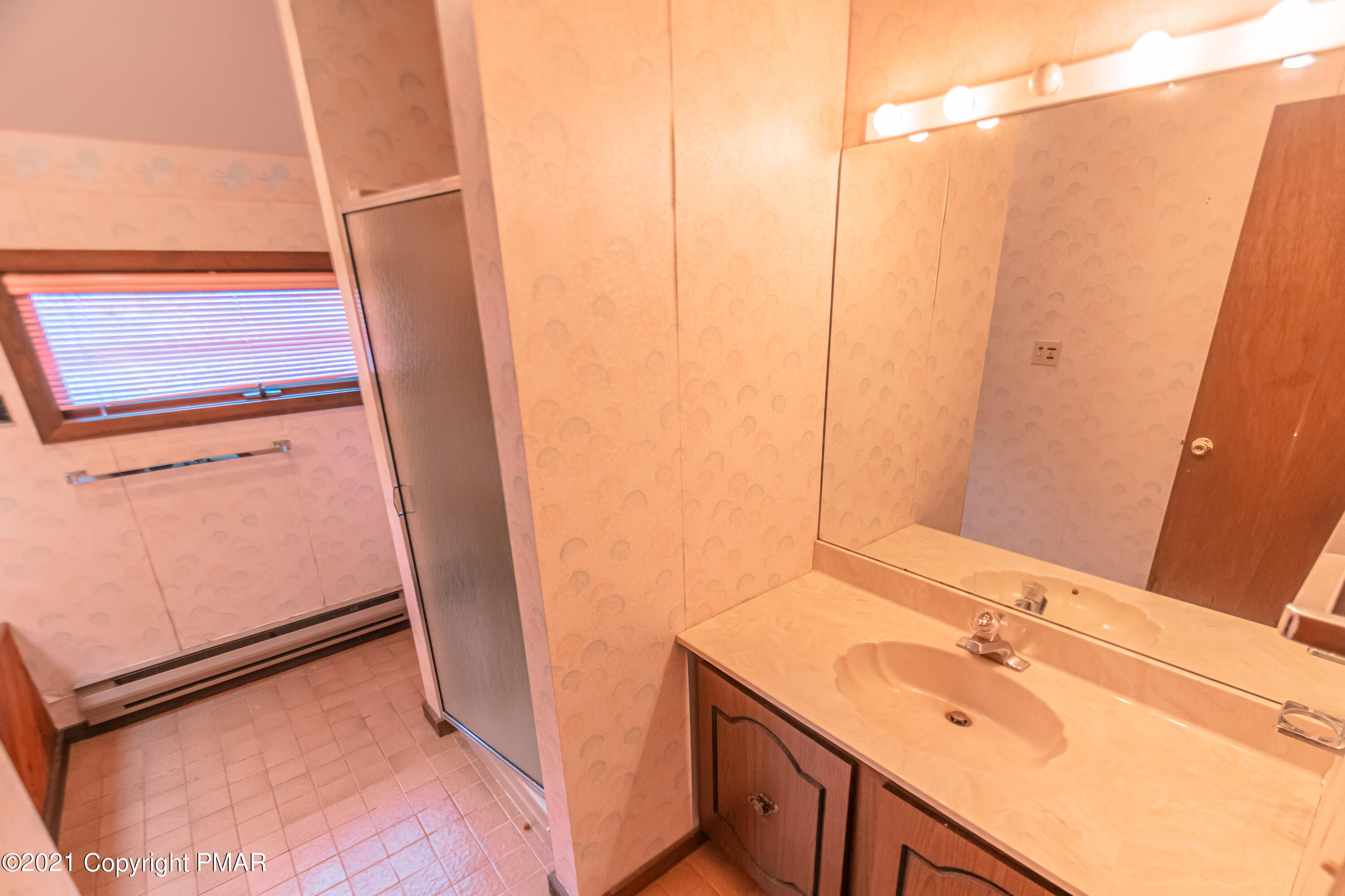 1021 Hampstead Road Bushkill, PA 18324 - Photo 26 of 57 upstairs bathroom