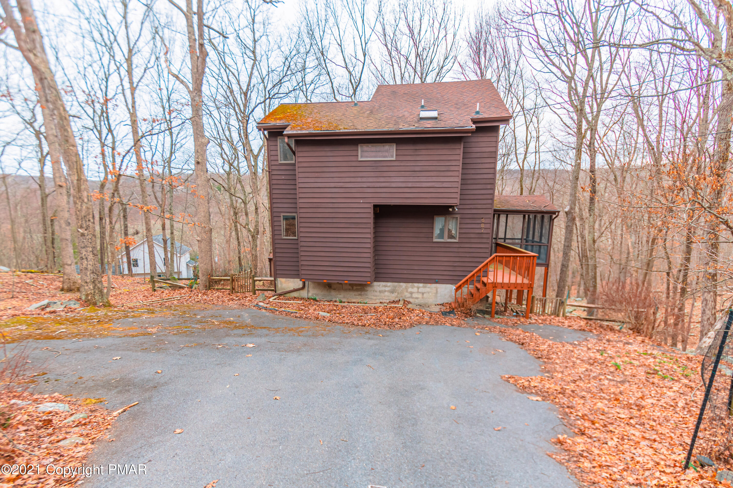 1021 Hampstead Road Bushkill, PA 18324 - Photo 43 of 57 from street