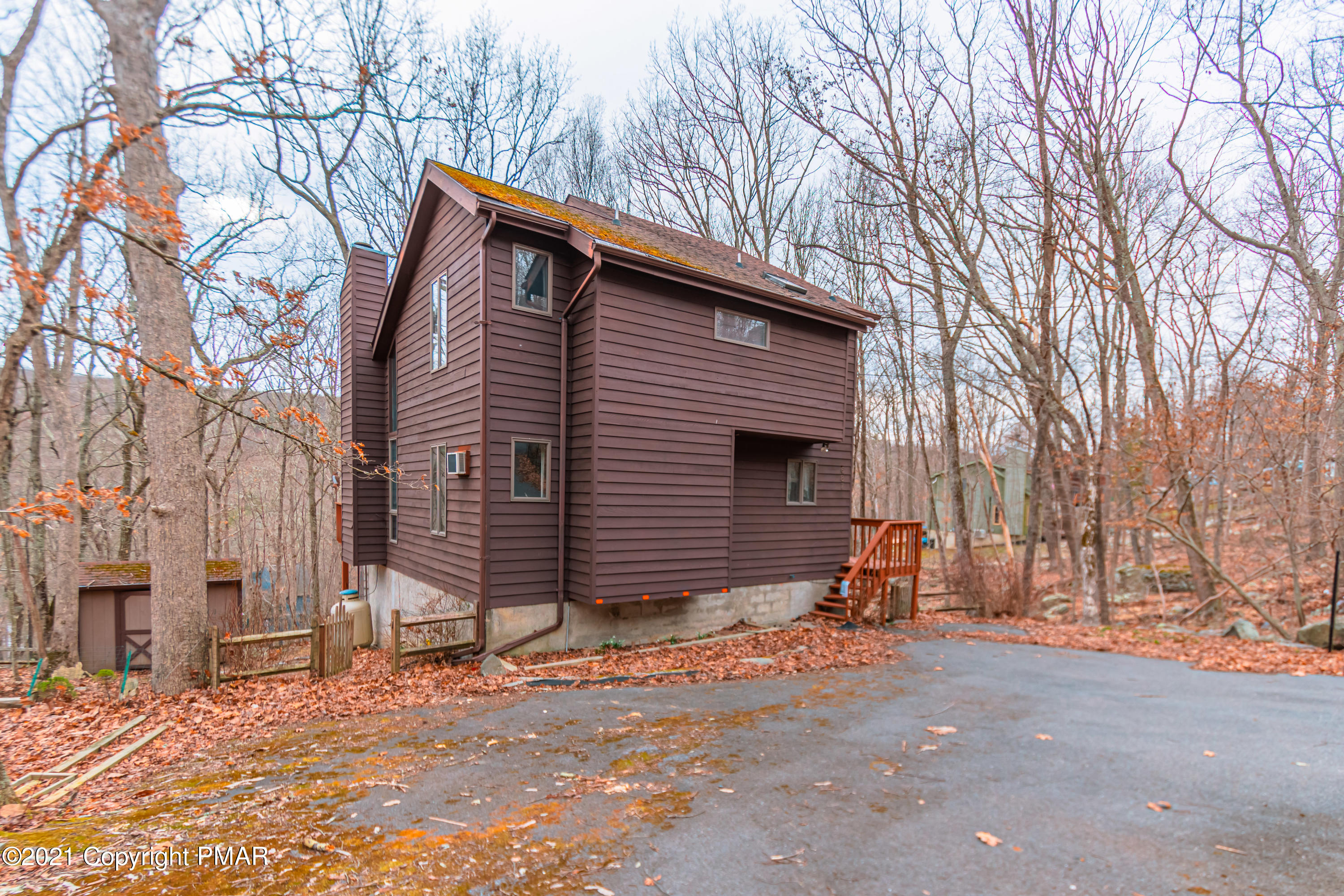 1021 Hampstead Road Bushkill, PA 18324 - Photo 44 of 57 parking