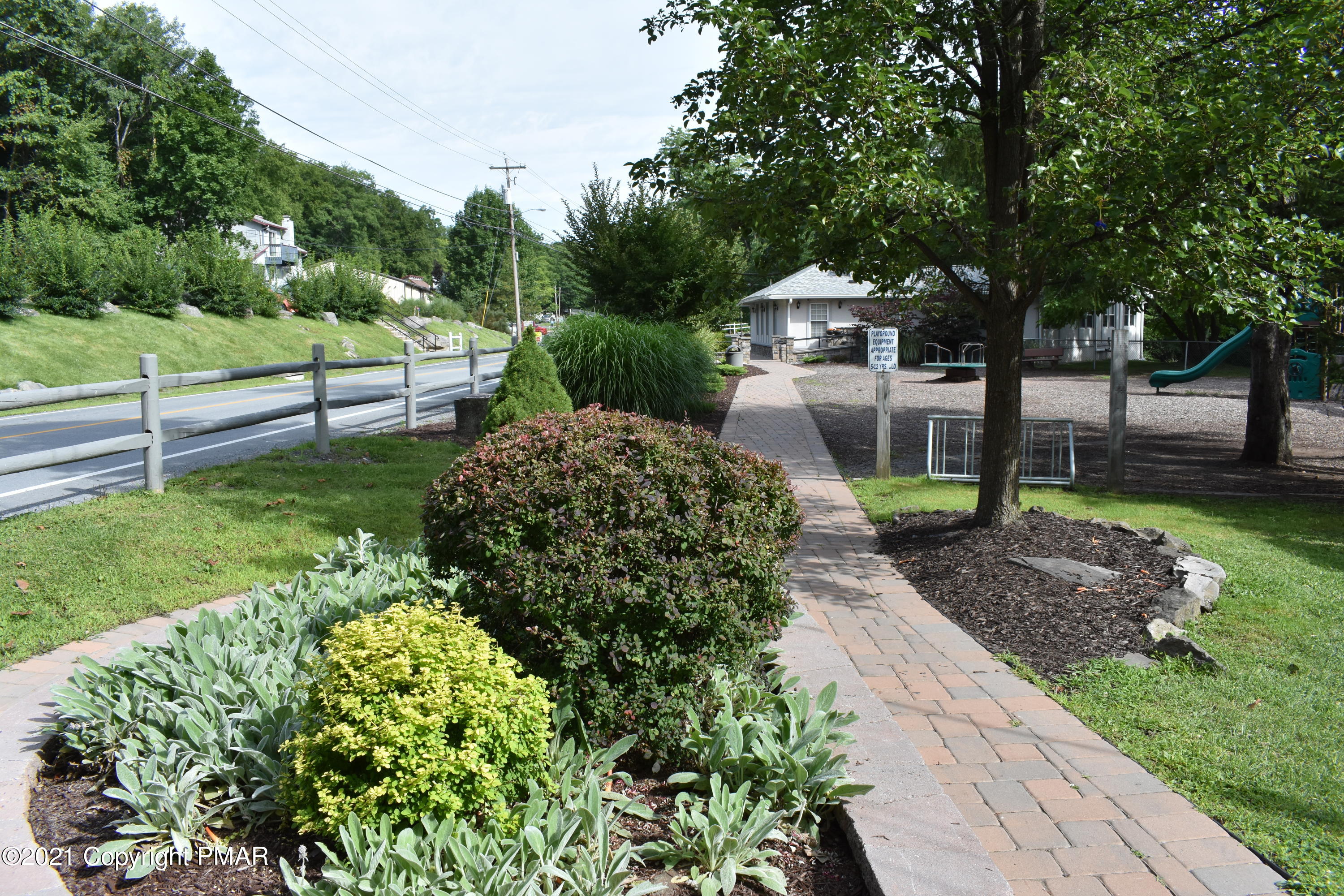 1021 Hampstead Road Bushkill, PA 18324 - Photo 52 of 57 common area