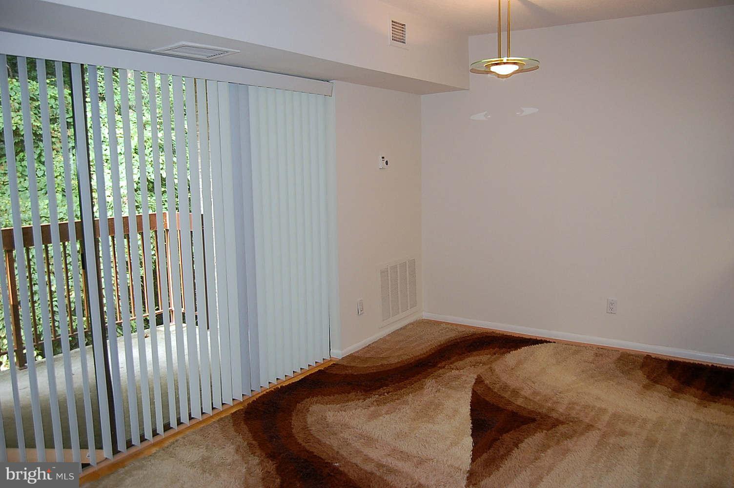 11604 Stoneview Square, Unit 11C Reston, VA 20191 - Photo 4 of 15 Dining Room