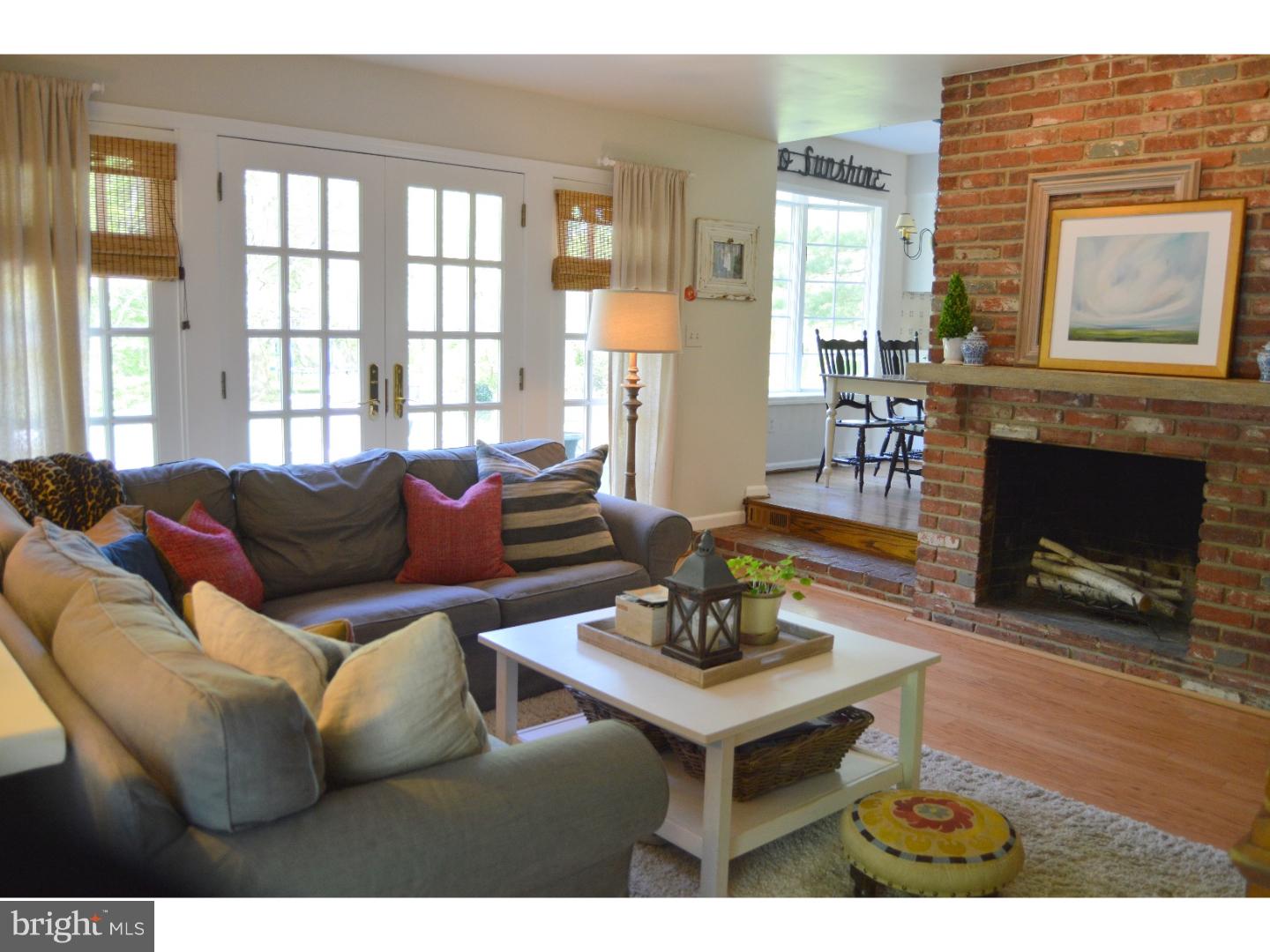 221 Hedgeman Road Moorestown, NJ 08057 - Photo 11 of 23 Family Room