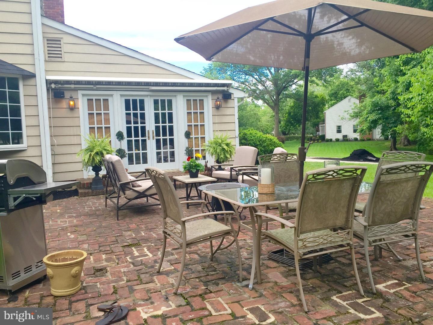 221 Hedgeman Road Moorestown, NJ 08057 - Photo 23 of 23 Patio