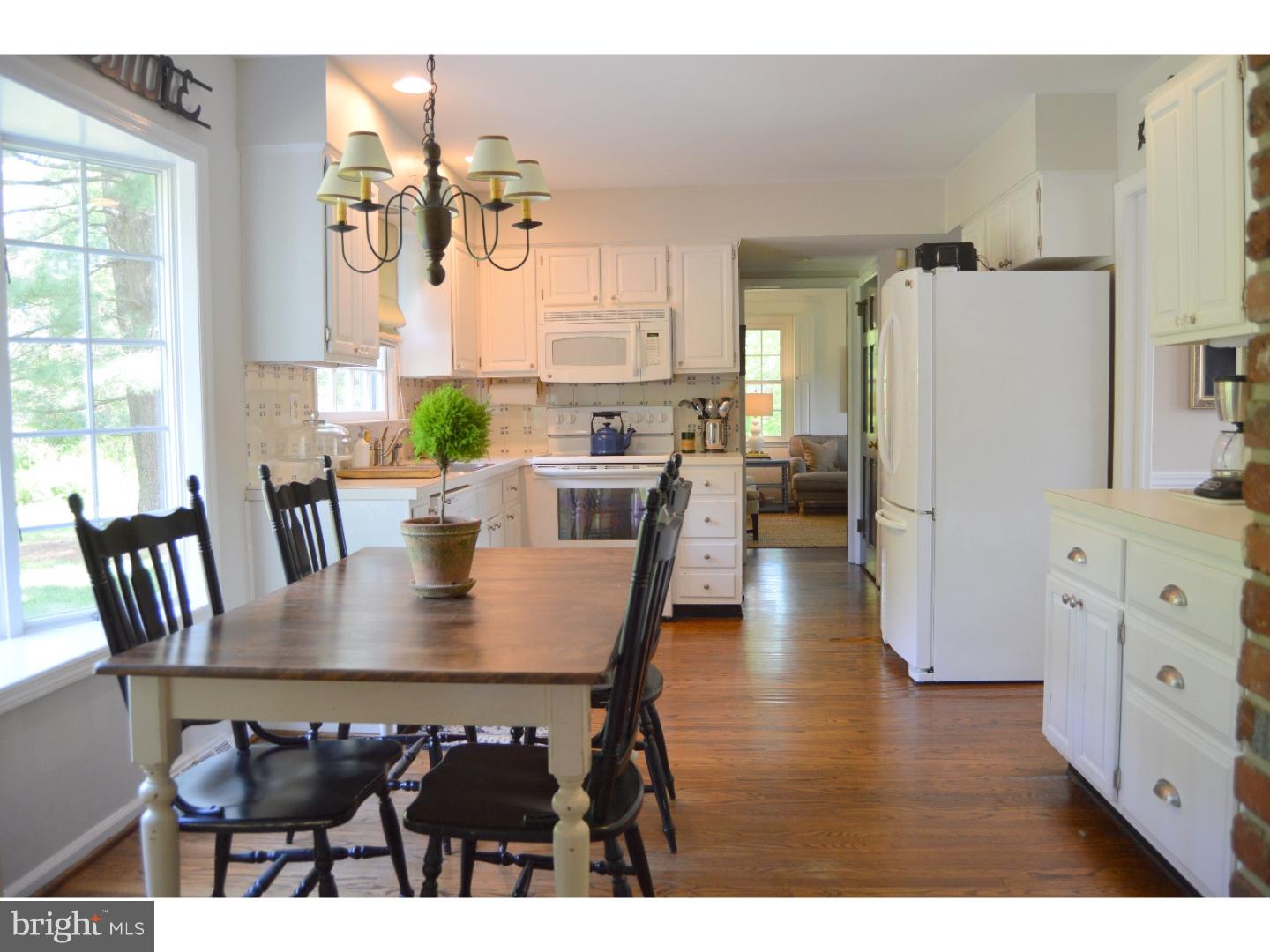 221 Hedgeman Road Moorestown, NJ 08057 - Photo 8 of 23 Kitchen