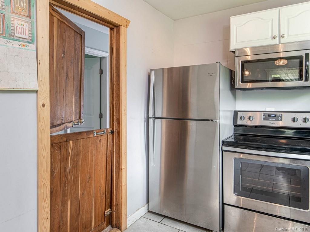 114 Gossett Road Candler, NC 28715 - Photo 11 of 28 Gallery Image 11