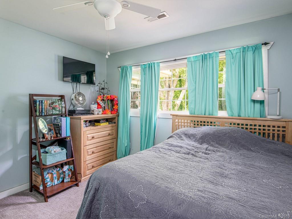 114 Gossett Road Candler, NC 28715 - Photo 18 of 28 Gallery Image 18