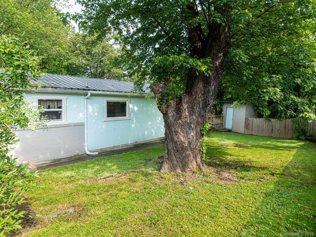 114 Gossett Road Candler, NC 28715 - Photo 27 of 28 Gallery Image 27