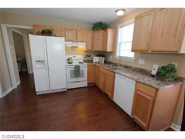 6380 North Midview Road Henrico, VA 23231 - Photo 7 of 22 Kitchen