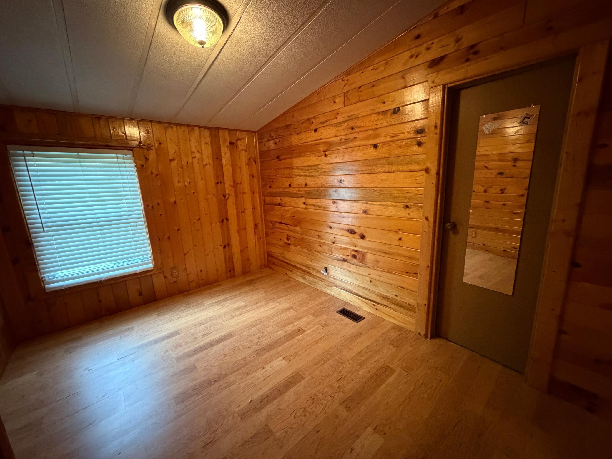 205 4th Avenue Southwest Roseau, MN 56751 - Photo 10 of 14