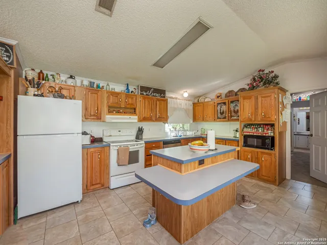 $342,500 | 1103 County Road 200, Gonzales, TX 78629