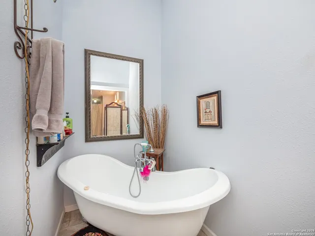 $342,500 | 1103 County Road 200, Gonzales, TX 78629