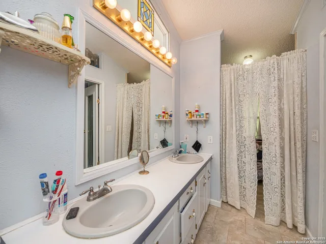 $342,500 | 1103 County Road 200, Gonzales, TX 78629