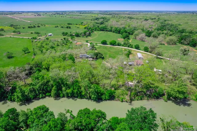 $342,500 | 1103 County Road 200, Gonzales, TX 78629