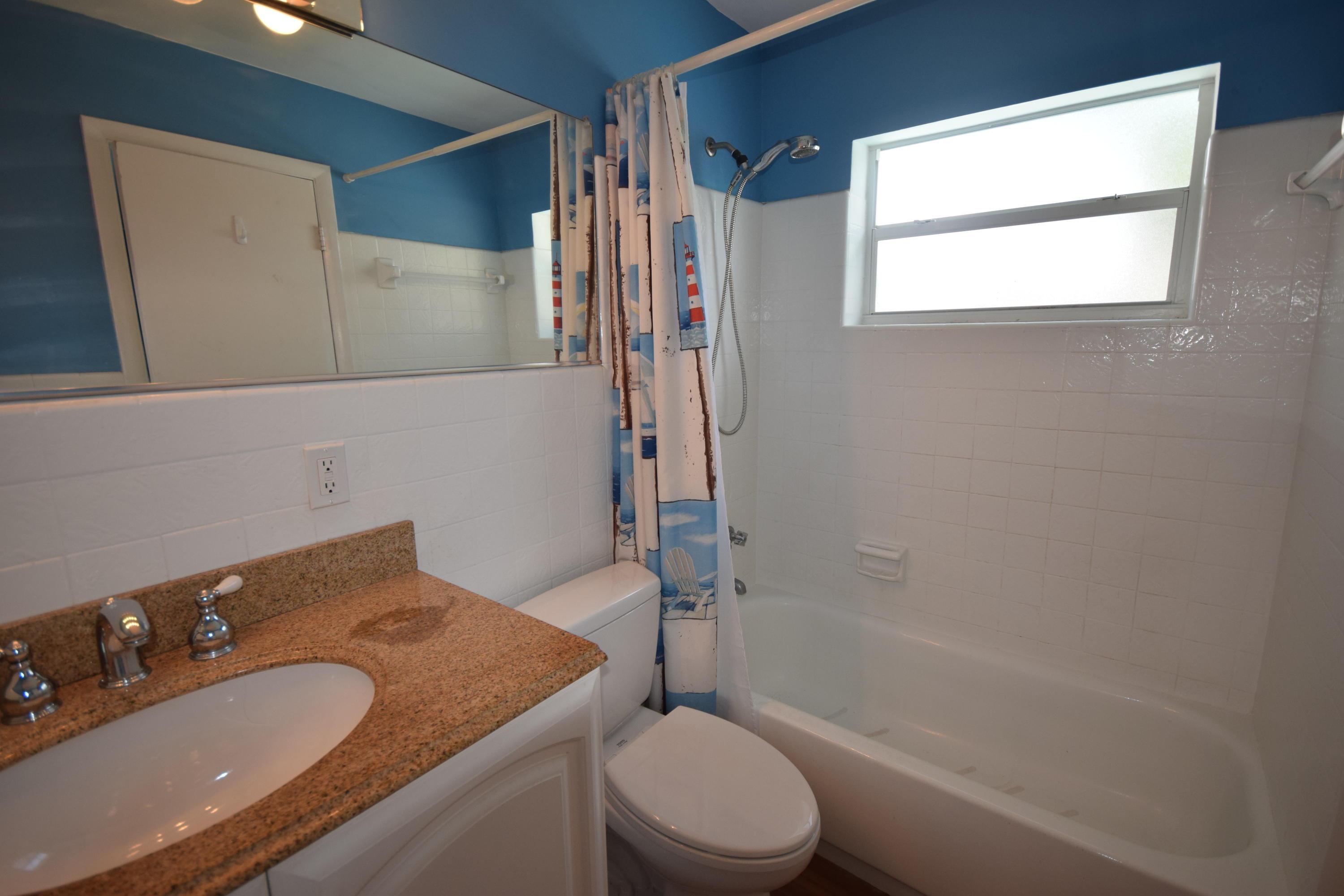 243 Northeast 26th Street Boca Raton, FL 33431 - Photo 12 of 27 5-Bath-1.JPG