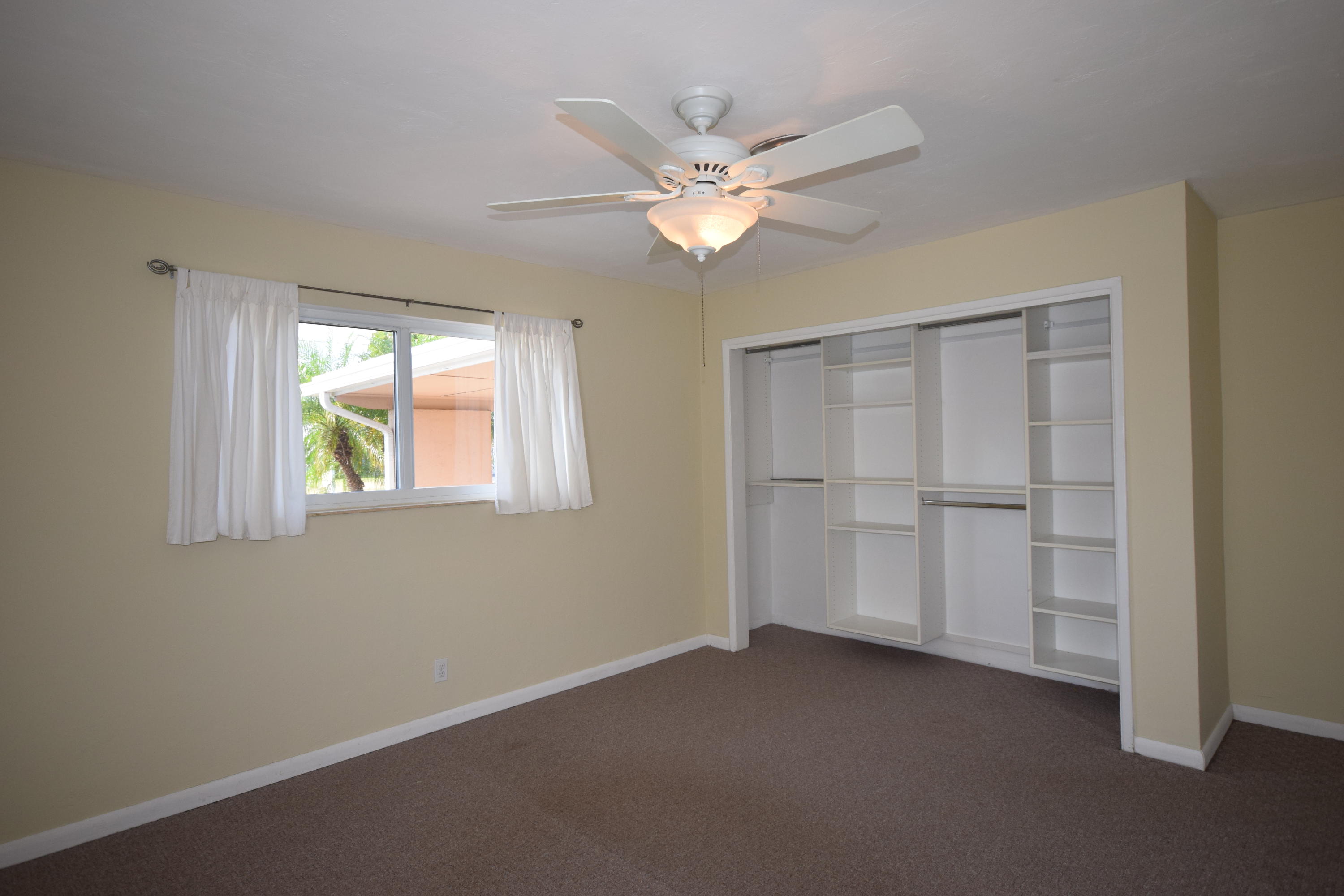 243 Northeast 26th Street Boca Raton, FL 33431 - Photo 14 of 27 6-Bdrm-2c.JPG