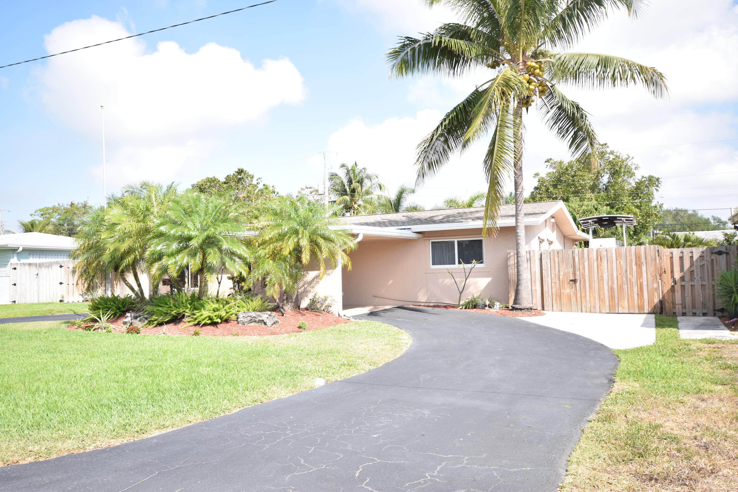 243 Northeast 26th Street Boca Raton, FL 33431 - Photo 27 of 27 126-Ext Front East.JPG