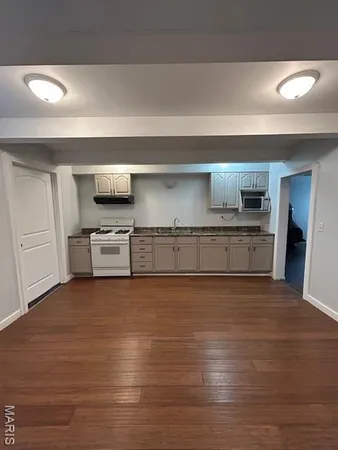 $156,500 | 118 East Elm Street, Palmyra, MO 63461