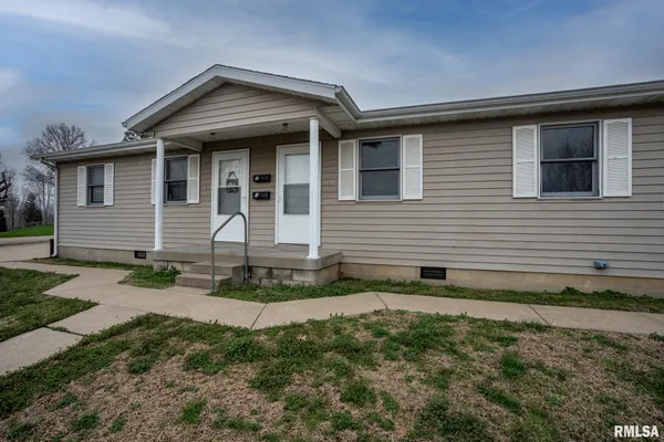 $185,000 | 310 West 9th Street, Johnston City, IL 62951