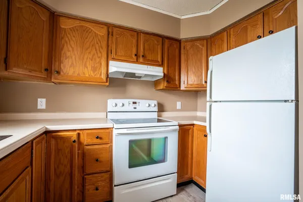 $185,000 | 310 West 9th Street, Johnston City, IL 62951