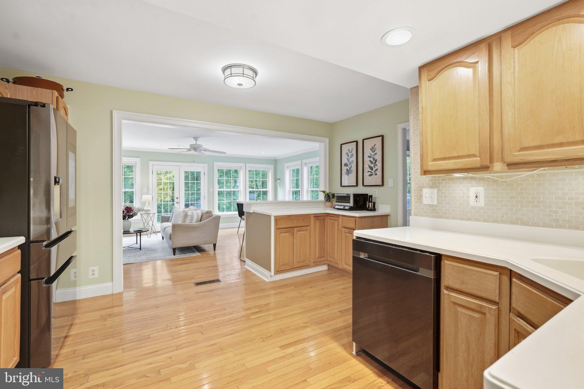 12404 Kings Lake Drive Reston, VA 20191 - Photo 11 of 49 Gallery Image 11