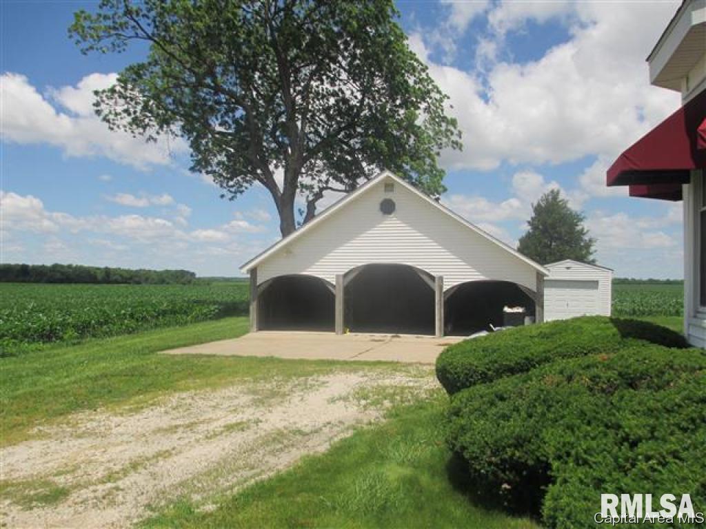 1464 Merritt Road Jacksonville, IL 62650 - Photo 3 of 21 Gallery Image 3