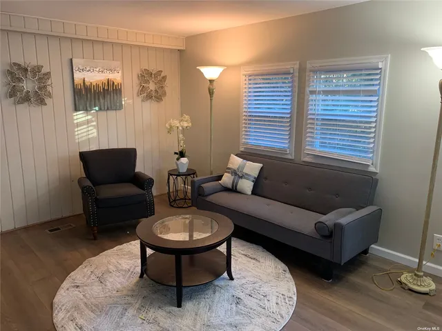 $189,000 | 9 Betsy Ross Drive, Bohemia, NY 11716