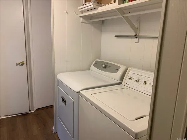 $189,000 | 9 Betsy Ross Drive, Bohemia, NY 11716