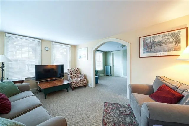 $525,000 | 33 Seagrave Street, Uxbridge, MA 01569