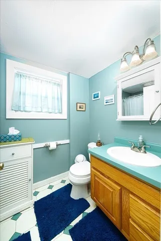 $525,000 | 33 Seagrave Street, Uxbridge, MA 01569